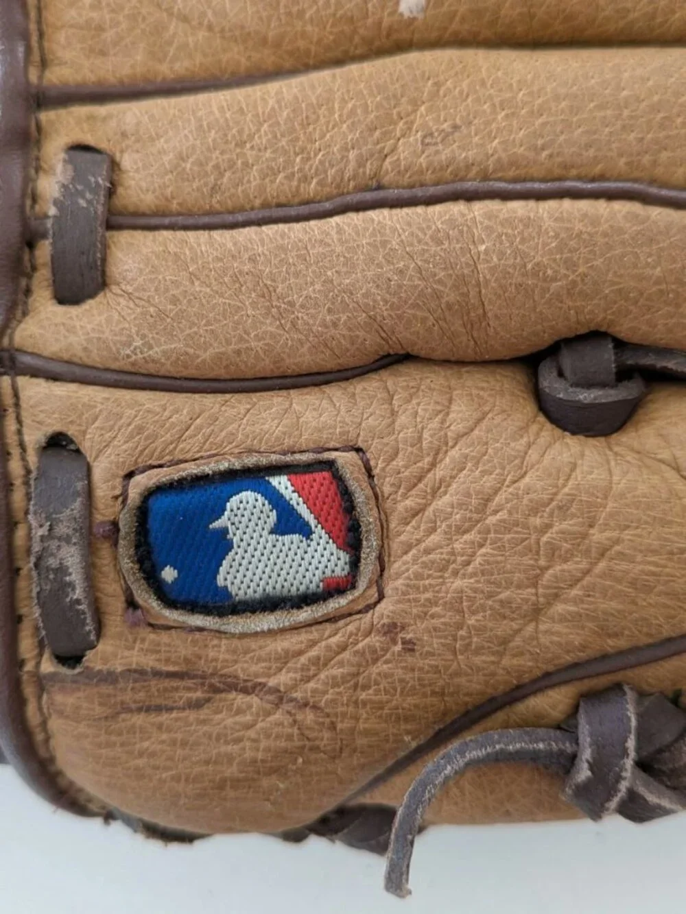 Wilson A450 Baseball Glove 9" Left -Handed Throw T-Ball Genuine Leather - Picture 3 of 6